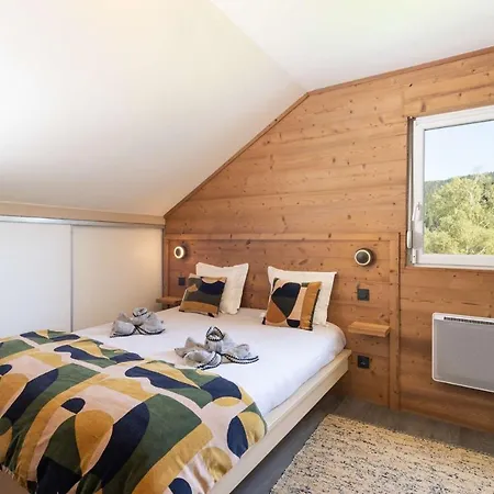 Du Bien-etre 15p. Piscine,spa, Hammam,petanque,basket Chalet