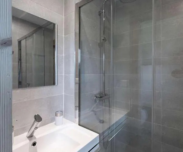 Alpstuga Du Bien-etre 15p. Piscine,spa, Hammam,petanque,basket *